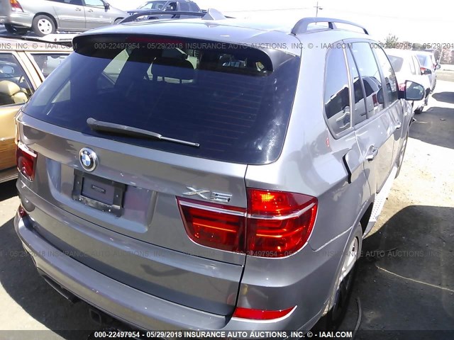 5UXZW0C59C0B89489 - 2012 BMW X5 XDRIVE35D GRAY photo 4