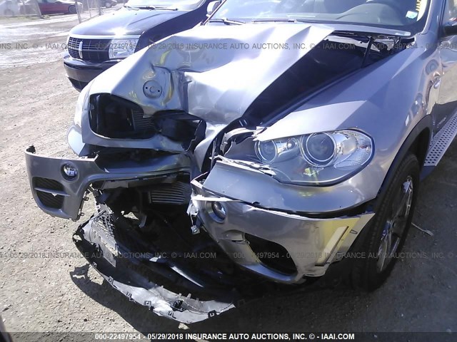 5UXZW0C59C0B89489 - 2012 BMW X5 XDRIVE35D GRAY photo 6