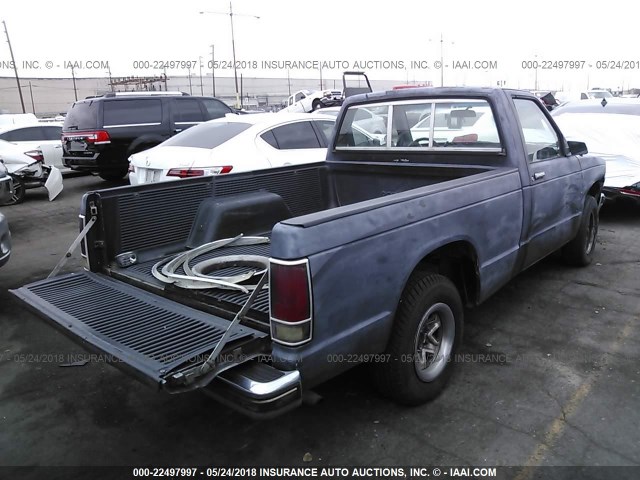 1GCCS14B6C8150533 - 1982 CHEVROLET S TRUCK S10 GRAY photo 4