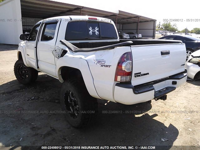 5TFLU4EN7DX074316 - 2013 TOYOTA TACOMA DOUBLE CAB WHITE photo 3