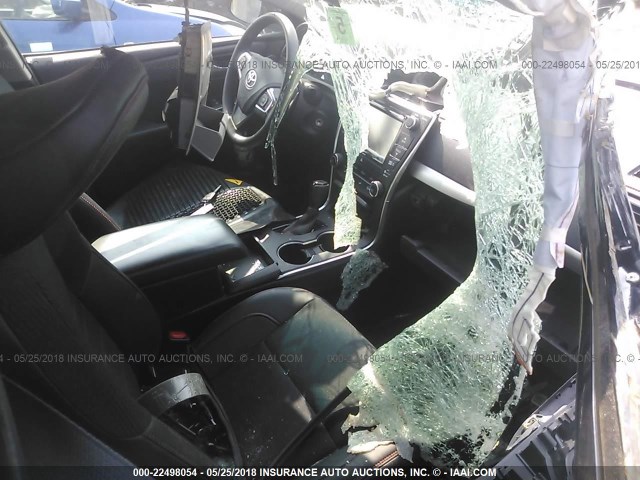 4T1BF1FK1HU326654 - 2017 TOYOTA CAMRY LE/XLE/SE/XSE BLACK photo 5