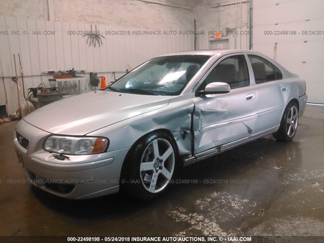 YV1RH527852451304 - 2005 VOLVO S60 R GRAY photo 2