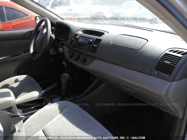 4T1BE32K44U306994 - 2004 TOYOTA CAMRY LE/XLE/SE 金色 照片 5
