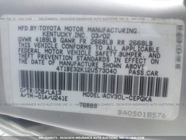 4T1BE32K12U573040 - 2002 TOYOTA CAMRY LE/XLE/SE ვერცხლისფერი ფოტო 9
