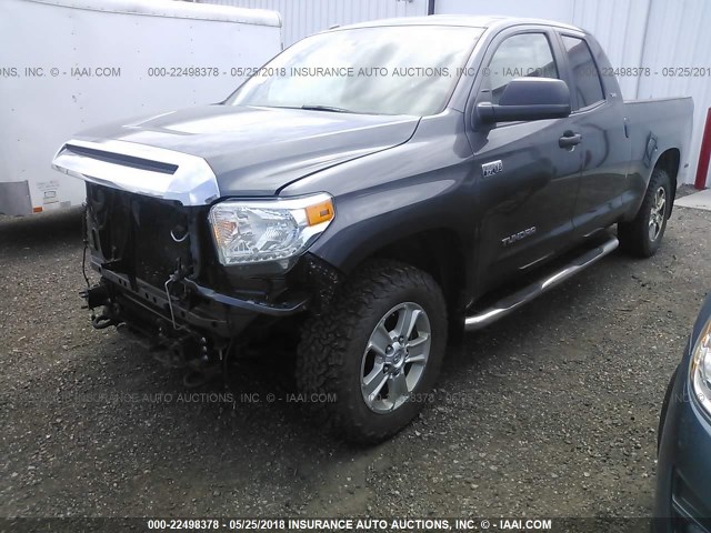 5TFUW5F13EX403689 - 2014 TOYOTA TUNDRA DOUBLE CAB SR/SR5 GRAY photo 2