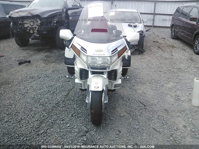 1HFSC2235SA700909 - 1995 HONDA GL1500 SE12 WHITE photo 5