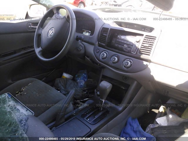 4T1BE30K45U516872 - 2005 TOYOTA CAMRY LE/XLE/SE 银色 照片 5