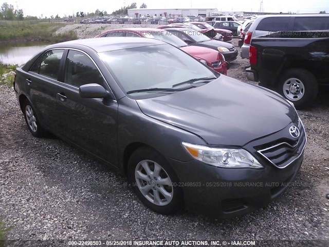 4T4BF3EK1BR217413 - 2011 TOYOTA CAMRY SE/LE/XLE 灰色 照片 1