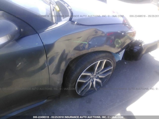 JTKJF5C71F3096956 - 2015 TOYOTA SCION TC 灰色 照片 6