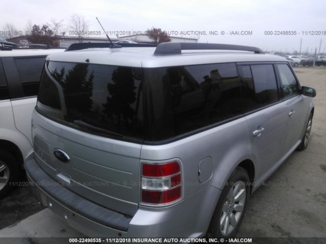 2FMDK51C39BA78068 - 2009 FORD FLEX SE SILVER photo 4