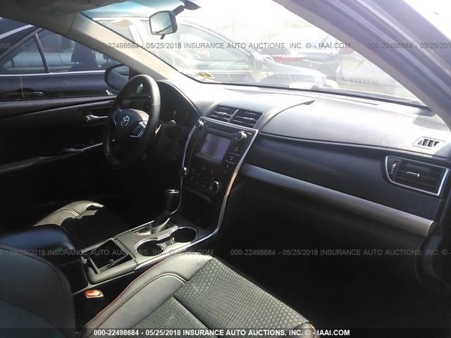 4T1BF1FK4FU494494 - 2015 TOYOTA CAMRY LE/XLE/SE/XSE GRAY photo 5