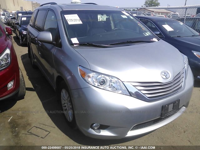 5TDYK3DC5GS718959 - 2016 TOYOTA SIENNA XLE/LIMITED SILVER photo 1