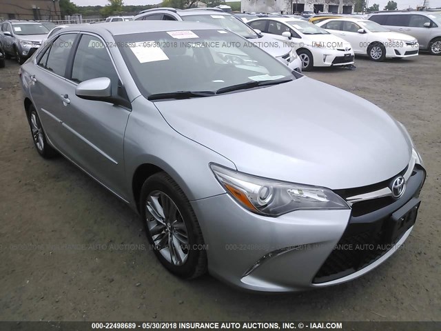 4T1BF1FK0GU146533 - 2016 TOYOTA CAMRY LE/XLE/SE/XSE SILVER photo 1
