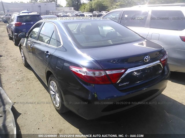 4T4BF1FK9FR486462 - 2015 TOYOTA CAMRY LE/XLE/SE/XSE ლურჯი ფოტო 3