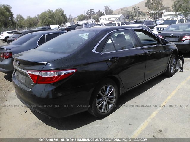 4T1BF1FK9GU137183 - 2016 TOYOTA CAMRY LE/XLE/SE/XSE BLACK photo 4