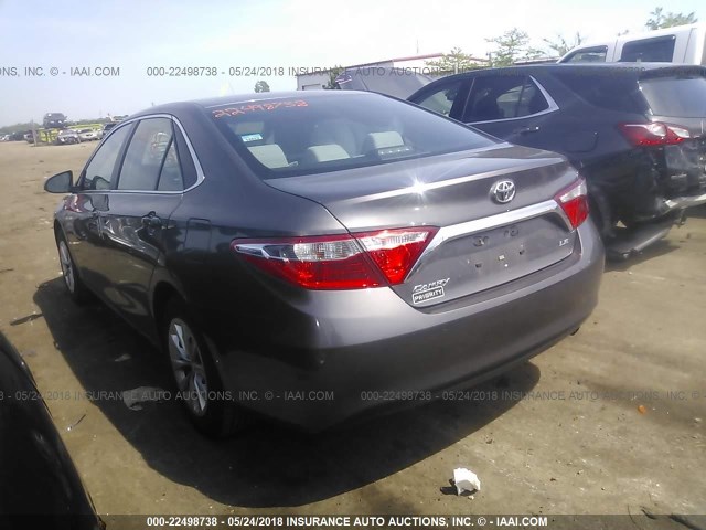 4T4BF1FKXGR538330 - 2016 TOYOTA CAMRY LE/XLE/SE/XSE 灰色 照片 3