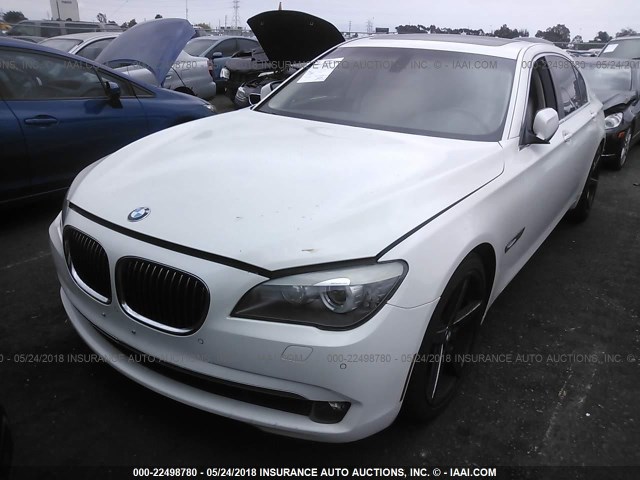 WBAKB4C5XCC576051 - 2012 BMW 740 LI WHITE photo 2