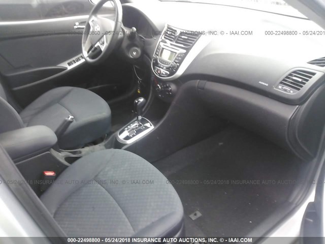 KMHCU5AE1DU104645 - 2013 HYUNDAI ACCENT GLS/SE SILVER photo 5