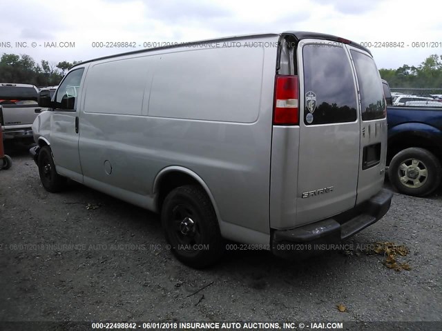 1GTFG15X361131136 - 2006 GMC SAVANA SILVER photo 3