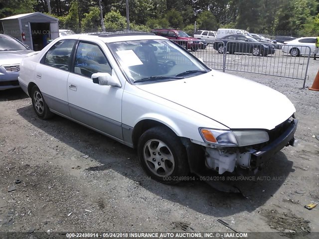 4T1BG22K0XU864849 - 1999 TOYOTA CAMRY CE/LE/XLE 白色 照片 1
