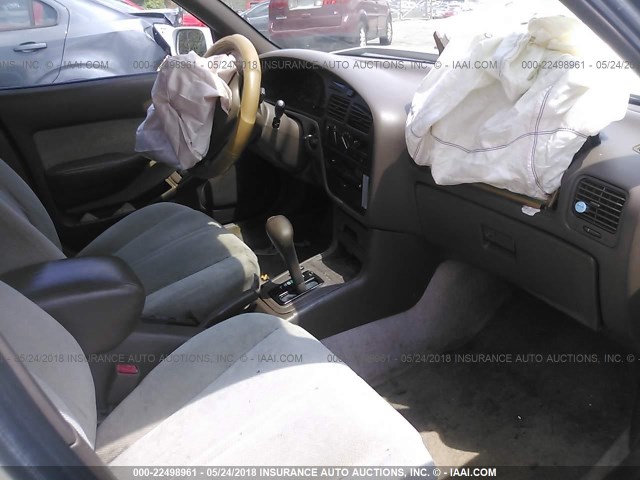 4T1BG12K2TU934503 - 1996 TOYOTA CAMRY DX/LE/XLE WHITE photo 5