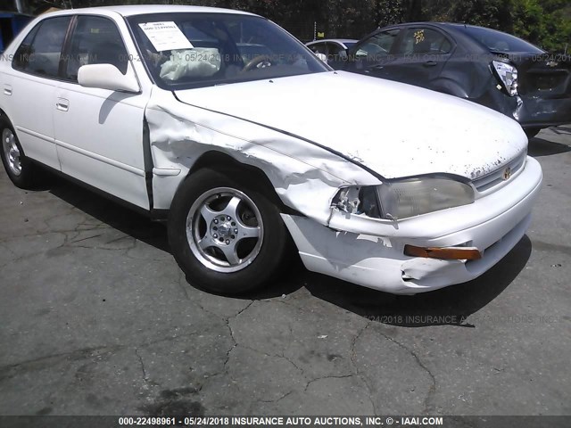 4T1BG12K2TU934503 - 1996 TOYOTA CAMRY DX/LE/XLE WHITE photo 6