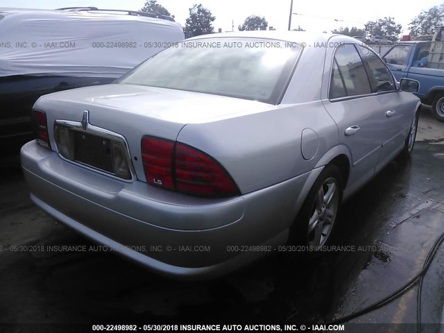 1LNHM87A1YY775856 - 2000 LINCOLN LS 银色 照片 4