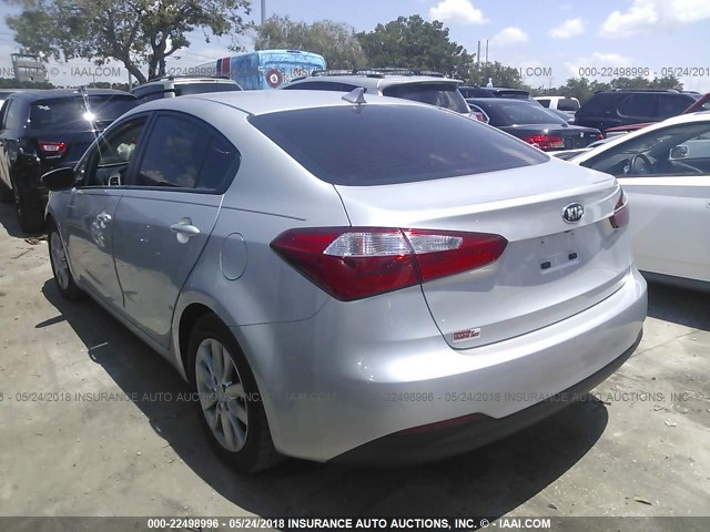 KNAFX4A61G5575184 - 2016 KIA FORTE LX SILVER photo 3