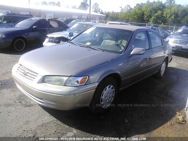 4T1BG22K7WU237466 - 1998 TOYOTA CAMRY CE/LE/XLE TAN photo 2