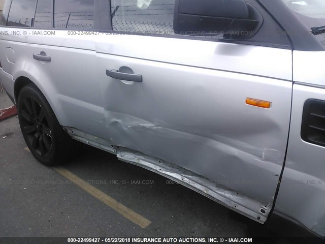 SALSF25486A920100 - 2006 LAND ROVER RANGE ROVER SPORT HSE SILVER photo 6