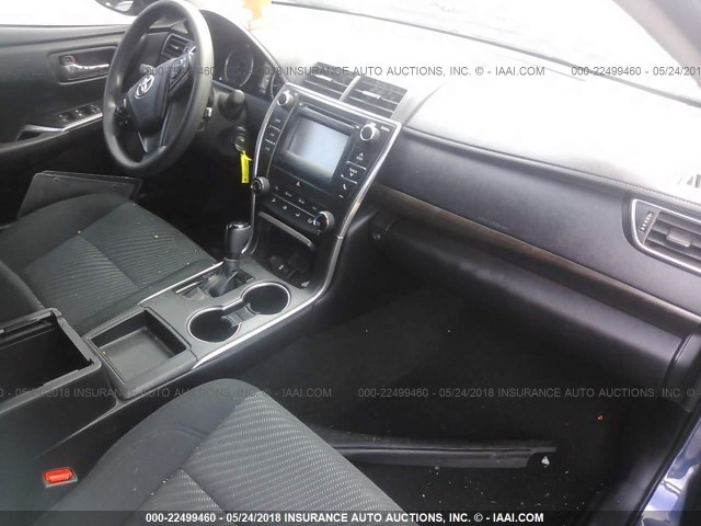 4T1BF1FK0GU598675 - 2016 TOYOTA CAMRY LE/XLE/SE/XSE 蓝色 照片 5