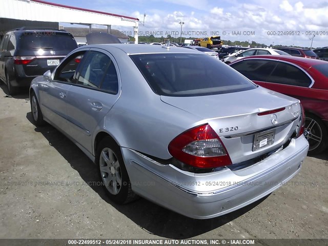 WDBUF22XX8B210738 - 2008 MERCEDES-BENZ E 320 CDI SILVER photo 3