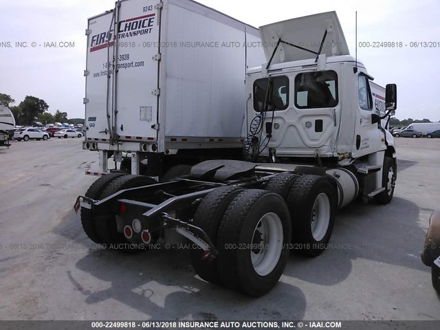 3AKJGEDV4FSGF1671 - 2015 FREIGHTLINER CASCADIA 125  WHITE photo 4