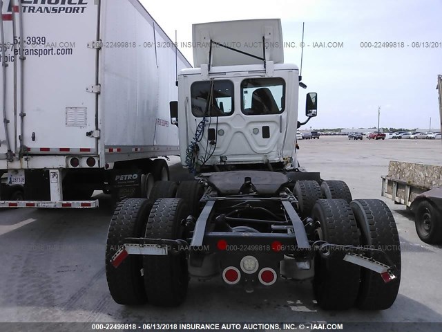 3AKJGEDV4FSGF1671 - 2015 FREIGHTLINER CASCADIA 125  WHITE photo 8