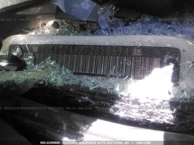 1GCEC14XX7Z638594 - 2007 CHEVROLET SILVERADO C1500 CLASSIC 白色 照片 9