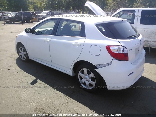 2T1KU4EE0AC440199 - 2010 TOYOTA COROLLA MATRIX  WHITE photo 3