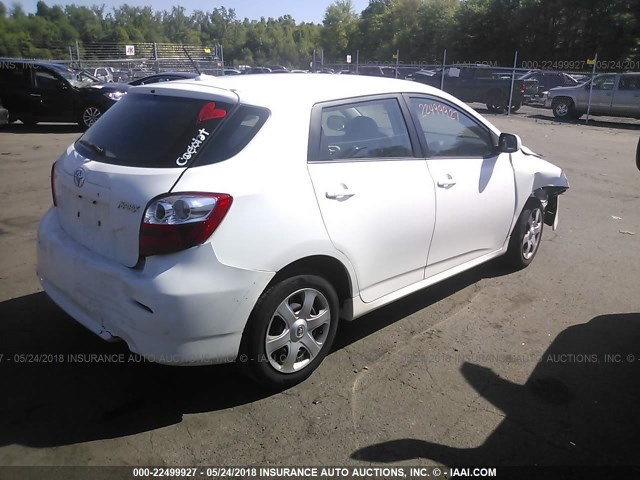 2T1KU4EE0AC440199 - 2010 TOYOTA COROLLA MATRIX  WHITE photo 4