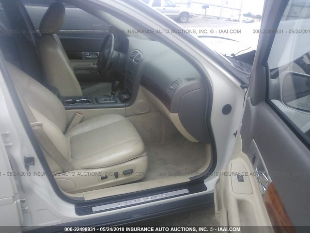 1LNHM87A45Y660888 - 2005 LINCOLN LS 白色 照片 5