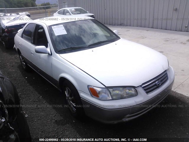 JT2BG22K0Y0393890 - 2000 TOYOTA CAMRY CE/LE/XLE WHITE photo 1