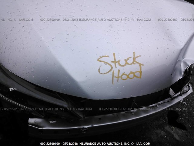 JTKJF5C77E3082025 - 2014 TOYOTA SCION TC 银色 照片 10