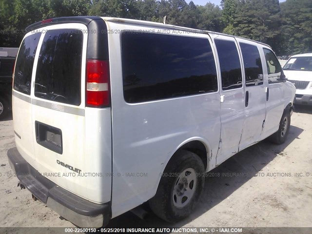 1GBFG15T061262011 - 2006 CHEVROLET EXPRESS G1500  WHITE photo 4