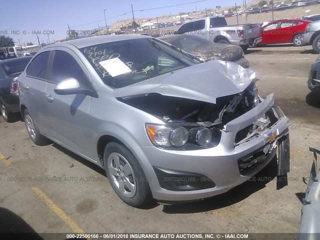 1G1JB5SH4G4167066 - 2016 CHEVROLET SONIC LS 银色 照片 1