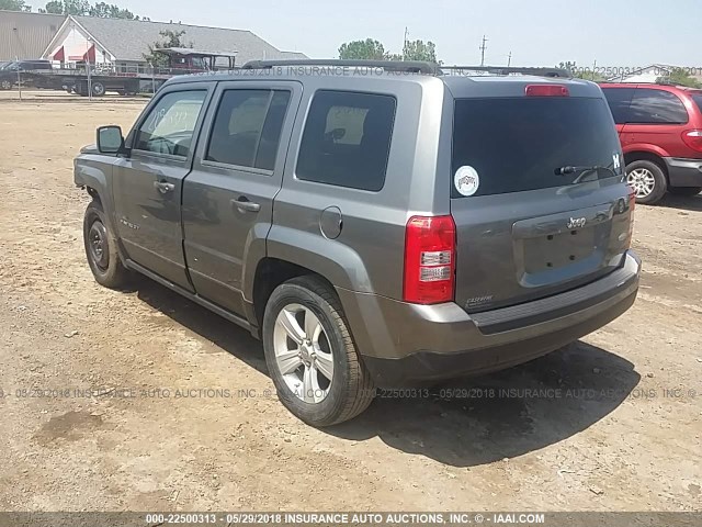 1C4NJPFAXCD557006 - 2012 JEEP PATRIOT LATITUDE GRAY photo 3