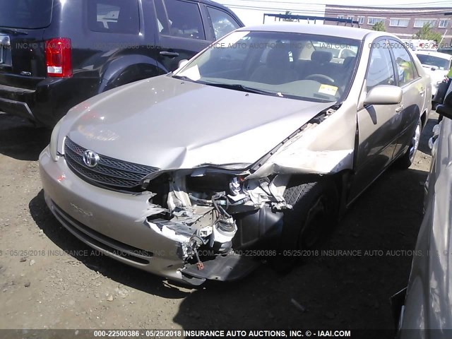 4T1BE32K64U907890 - 2004 TOYOTA CAMRY LE/XLE/SE შავი ფოტო 2