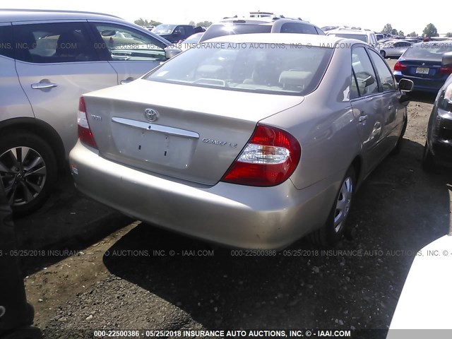 4T1BE32K64U907890 - 2004 TOYOTA CAMRY LE/XLE/SE შავი ფოტო 4