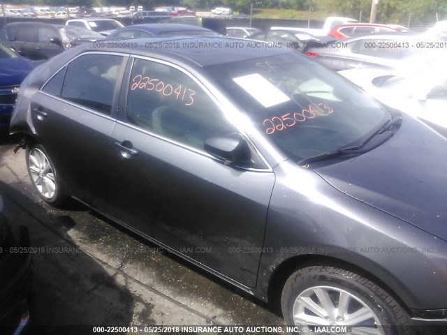 4T1BF1FK5EU780806 - 2014 TOYOTA CAMRY L/SE/LE/XLE ნაცრისფერი ფოტო 1