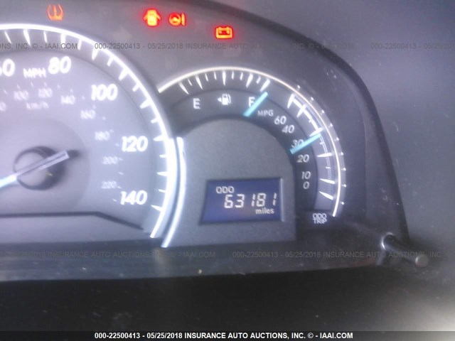 4T1BF1FK5EU780806 - 2014 TOYOTA CAMRY L/SE/LE/XLE ნაცრისფერი ფოტო 7