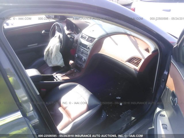 1G1ZK57B78F260743 - 2008 CHEVROLET MALIBU LTZ 灰色 照片 5