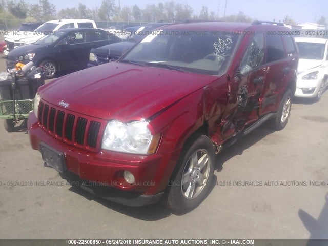 1J4HR48NX5C642175 - 2005 JEEP GRAND CHEROKEE LAREDO/COLUMBIA/FREEDOM RED photo 2