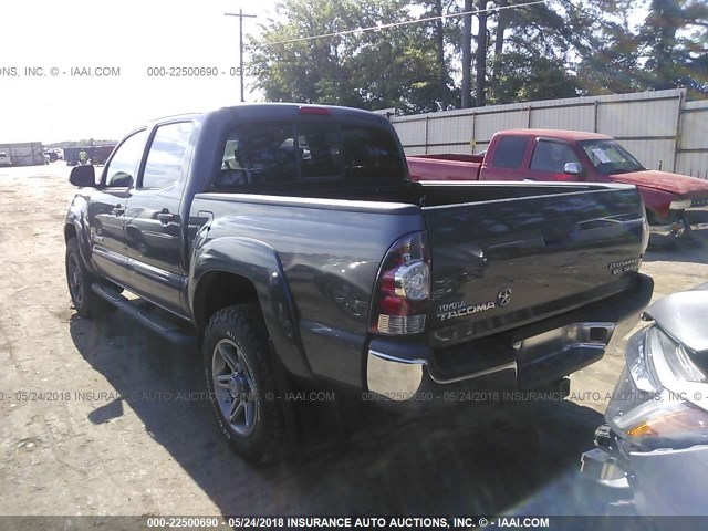 5TFJU4GN0DX039461 - 2013 TOYOTA TACOMA DOUBLE CAB PRERUNNER GRAY photo 3